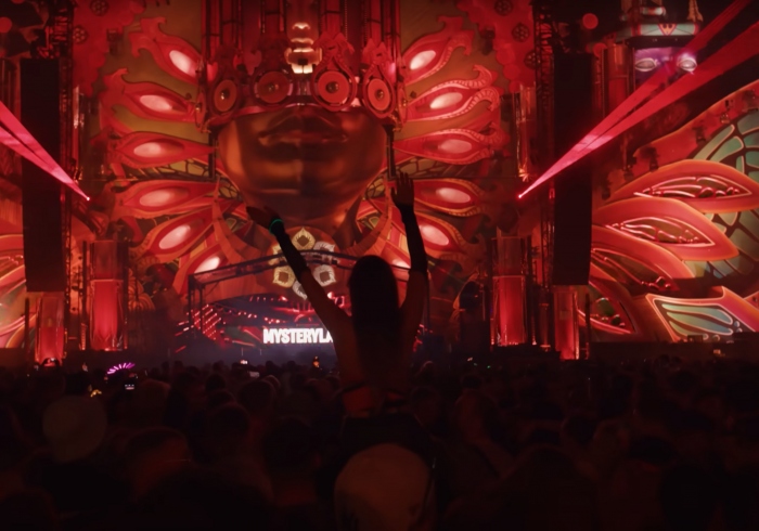 Mysteryland 2024. Even niet duiken in de Haarlemmermeerse bosplas