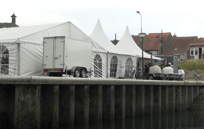 Havendag Stavenisse. Verkeersdrukte richting duikstekken